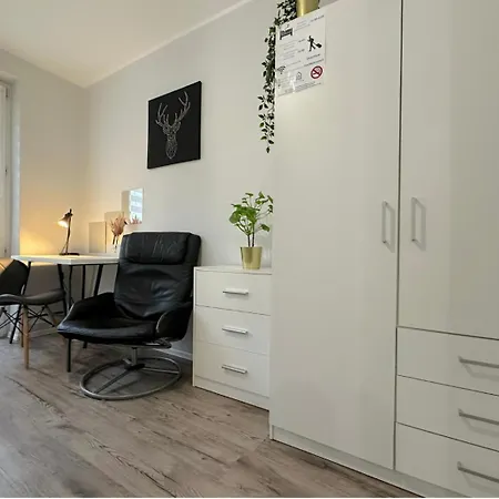 Jager 10 Min To Old Town Gdansk,pkp & Shopping Mall Homestay szállás